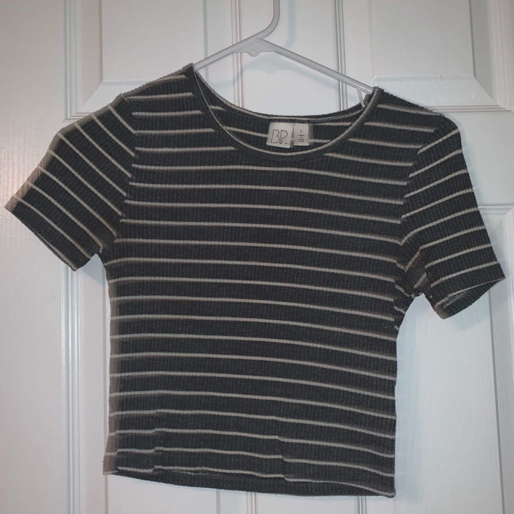 BP Gray and white stripped crop top